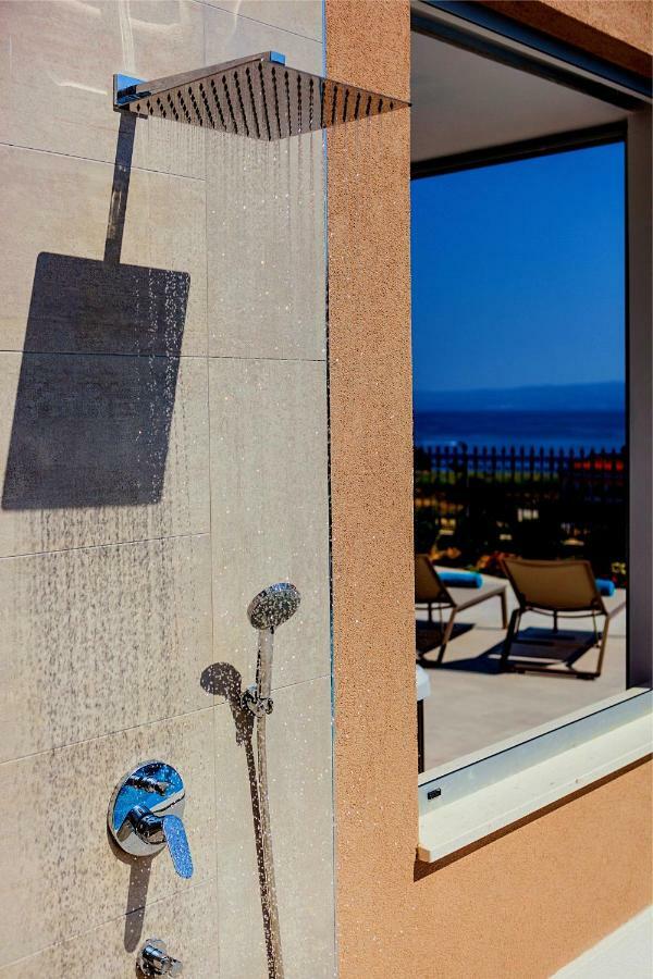 Villa Sea Breeze سبليت المظهر الخارجي الصورة
